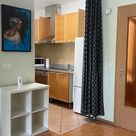 Kis-celli Apartament *